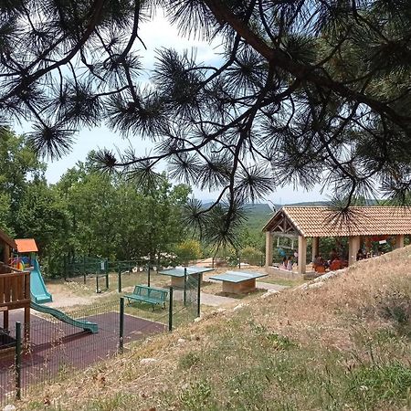Maisonnette En Residence Avec Piscine Et Tennis Saint-Vallier-de-Thiey Exterior foto